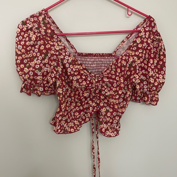 SHEIN Red Floral Bunched Crop Top Size Small - Picture 2 of 3
